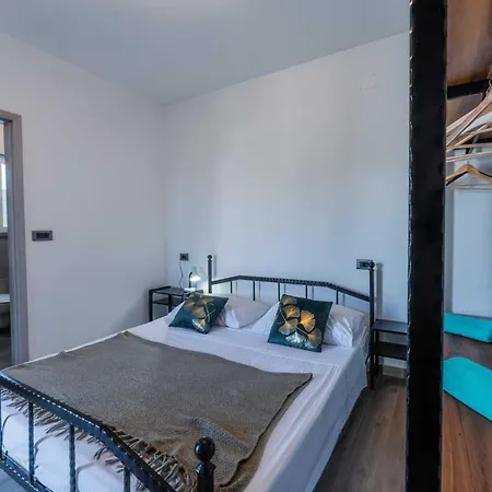 Nyaraló Sunshine - Private Heated Pool & Sport Fields *