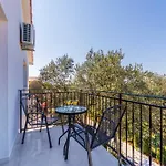 Holiday home Sunshine - Private Heated Pool & Sport Fields