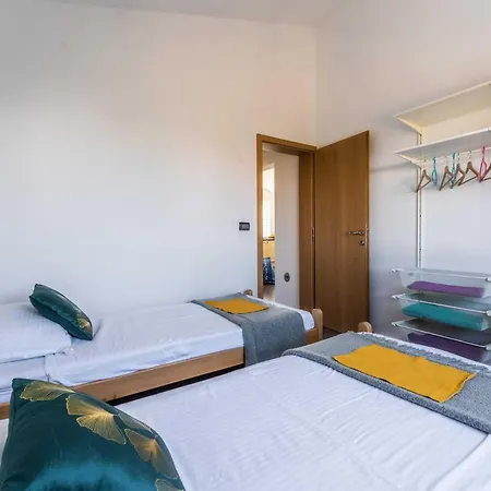 Sunshine - Private Heated Pool & Sport Fields * Galižana